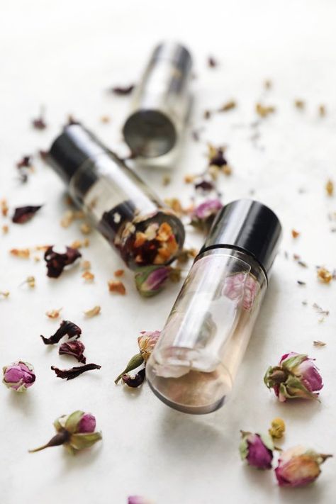 Essential Oil Perfume Blends, Recipes For Spring, Perfume Blends, Mandarin Essential Oil, Floral Essential Oils, Classic Perfumes, Neroli Essential Oil, Mountain Rose Herbs, Perfume Recipes