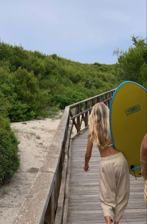 Surfer Girl Aesthetic, Surfergirl Style, Surfer Aesthetic, Surfing Aesthetic, Surf Aesthetic, Beach Girl Aesthetic, Surf Vibes, Surf Lifestyle, Surf Trip