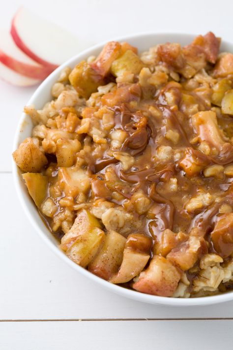 Caramel Apple Pie OatmealDelish Apple Pie Oatmeal, Healthy Apple Pie, Low Histamine Diet, Apple Recipes Easy, Apple Oatmeal, Caramel Apple Pie, Cooked Apples, Brunch Ideas, Oatmeal Recipes