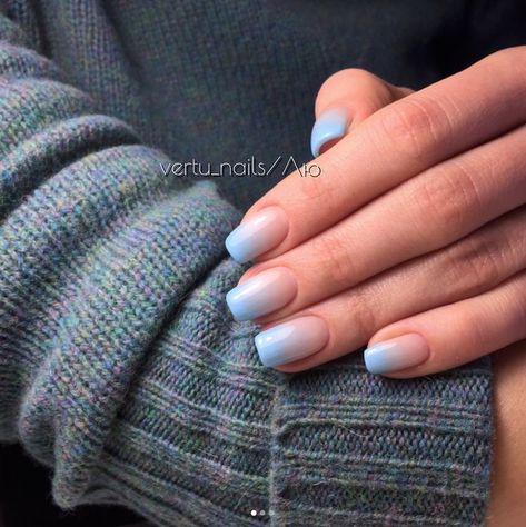 Nail Art Spring, Spring Nail Art Designs, Baby Boomers Nails, Blue Ombre Nails, Unghie Sfumate, Cute Spring Nails, Colorful Nails, Spring Nail Art, Spring Nail