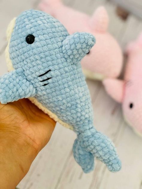 Crochet Stuffed Sea Animals, Shark Crochet Plushie, Blue Crochet Ideas, Sea Animal Crochet, Plush Yarn Crochet, Crochet Sea Animals, Blue Amigurumi, Crochet Ocean Animals, Shark Crochet