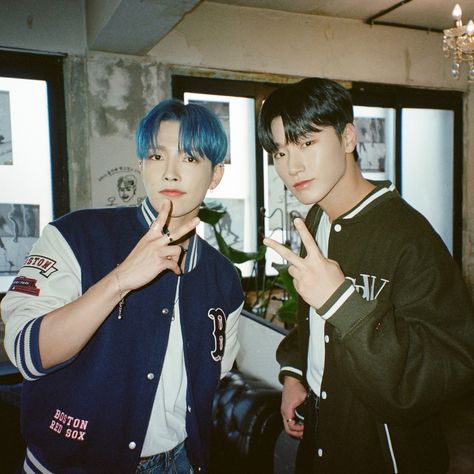 hongjoong san ateez Funny, Hongjoong And San, Ateez Hongjoong, Behind Photo, San Ateez, Man Humor