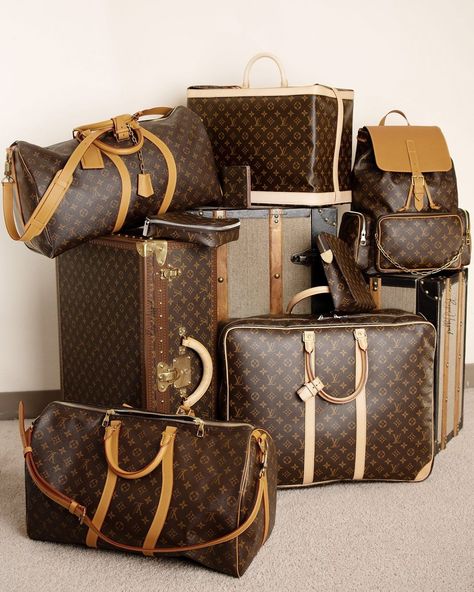 Luxury Brown Luggage For Travel, Louis Vuitton Luggage Aesthetic, Louis Vuitton Aesthetic Bag, Luxury Brown Luggage With Large Capacity, Lv Luggage Aesthetic, Louis Vuitton Bag Aesthetic, Luxury Luggage Sets Louis Vuitton, Louis Vuitton Suitcase Aesthetic, Suitcase Louis Vuitton