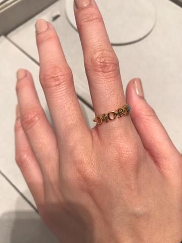 Dior Jewellery, Dior 2019, Dope Jewelry, Dior Jewelry, Classy Jewelry, Cute Rings, Dior Ring, Girly Jewelry, Simple Jewelry