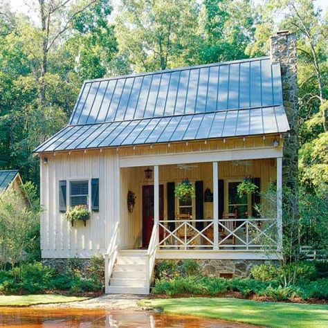 This list of 20 amazing small metal building homes is great for inspiration! Especially if you are looking to downsize to a new tiny home! Tiny Cottage Floor Plans, Small Metal Building Homes, Small Farmhouse Plans, Tiny Farmhouse, 2 Bedroom Cabin, Metal Building Home, Southern Living House Plans, Farmhouse Floor Plans, Cottage Floor Plans