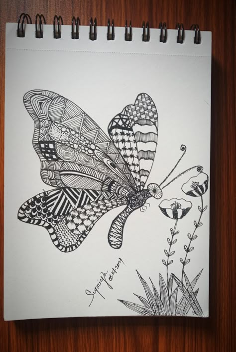 Deformasi Flora, Line Composition, Line Art Lesson, Art Book Ideas, Alice In Wonderland Drawings, Journal Therapy, Mandala Zentangle, Butterfly Butterfly, Motif Batik