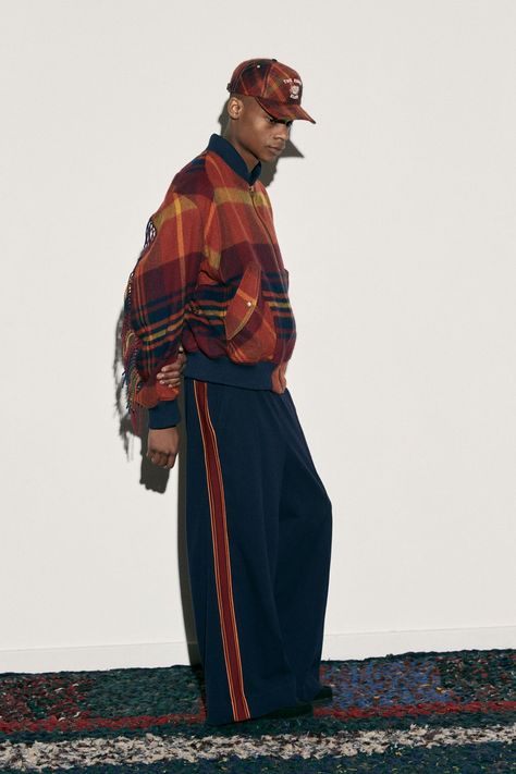 Nicholas Daley Fall 2024 Menswear Fashion Show | Vogue Everday Style, 2024 Menswear, Boyfriend Outfit, Burgundy Outfit, Ny Style, Aesthetic Outfits Men, Grad Photoshoot, Denim Projects, Dad Fashion