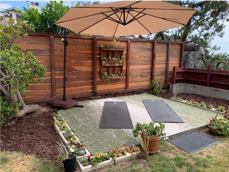 Outdoor Yoga Space Backyards, Backyard Yoga Space Zen Gardens, Yoga Garden Space, Backyard Yoga Space, Backyard Meditation Space, Yoga Patio, Yoga Space Ideas, Backyard Yoga Studio, Outdoor Yoga Space