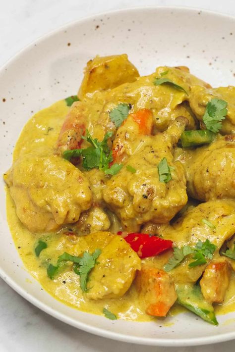 Filipino Chicken Curry Recipe - Recipes by Nora Korean Curry Chicken, Filipino Recipes Healthy, Filipino Chicken Thigh Recipes, Filipino Chicken Curry Recipe, Filipino Curry Chicken Recipes, Phillipine Food Recipes, Bola Bola Recipe Filipino, Filipino Thanksgiving Recipes, Filipino Chicken Recipes Philippines