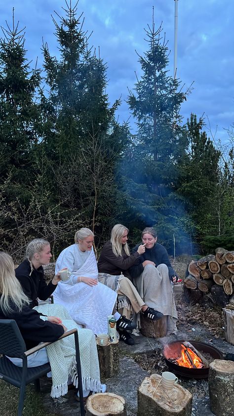 Life In Sweden, Norway Lifestyle, Sweden People, Friends Bonfire, Autumn Scandinavian, Norway People, Sweden Aesthetic, Friends Lifestyle, Scandinavian Winter