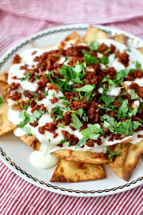 Chorizo Nachos #nachos #chorizo Chorizo Nachos, Chorizo Recipes Appetizers, Chorizo Appetizer, Chorizo Recipe, Homemade Chorizo, Beef Chorizo, Breakfast Nachos, How To Cook Chorizo, Cranberry Salsa