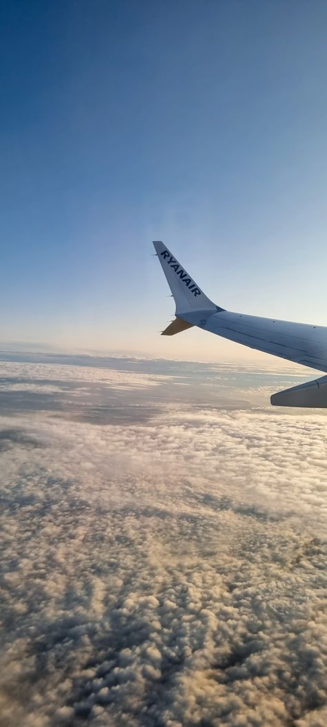 RyanAir Flight window clouds for Brad's Backpack Travel Guides Airplane Wing Wallpaper, Airplane Wing, July Wallpaper, Wings Wallpaper, Airplane Wallpaper, Europe Italy, The Wing, Backpack Travel, Cabin Crew