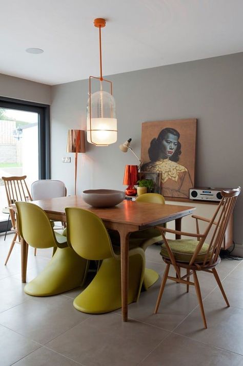 Modern Retro Furniture, Danish Interior Design, Danish Interior, Eclectic Dining, Panton Chair, Scandinavian Interior Design, Style Deco, Maximalism, Dining Room Inspiration