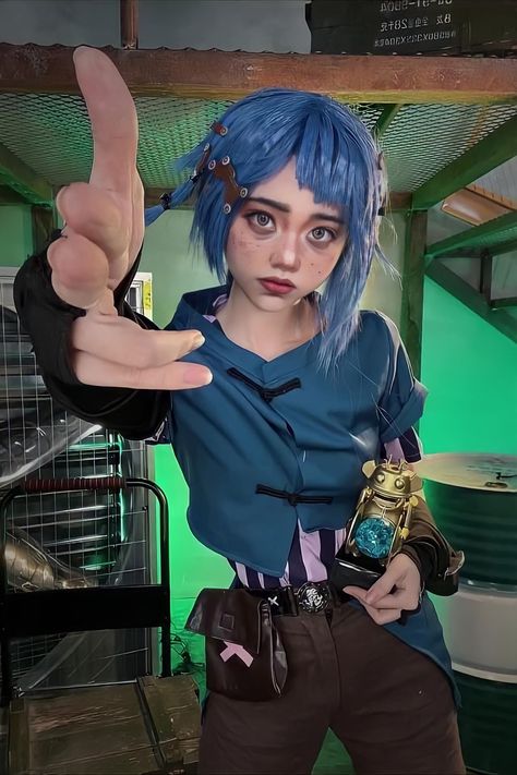 League Of Legends Video, Halloween Costumes 2022, Cosplay League Of Legends, League Of Legends Poster, Halloween Parejas, Jinx Cosplay, Jinx Arcane, Round Of Applause, Jinx League Of Legends