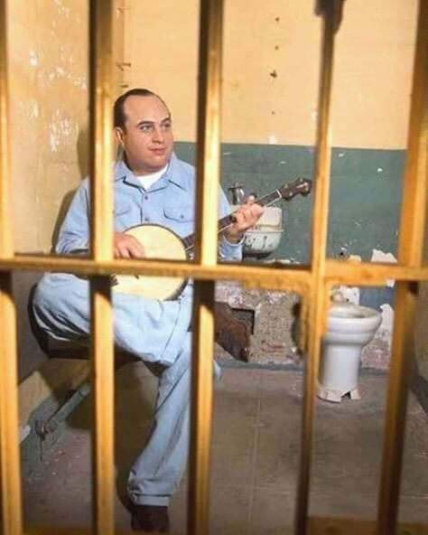 History Daily on Instagram: “Al Capone plays a banjo in his cell at Alcatraz. 🕴🏼 #AlCapone #plays #banjo #cell #Alcatraz #historydaily #old #war #history #ilovehistory…” Green Bay Packers Wallpaper, Alcatraz Prison, Flat Stanley, Mafia Gangster, Prison Cell, William Faulkner, Al Capone, Hello Kitty Christmas, Daily Pictures