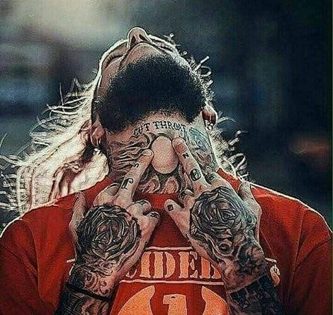 ⸸𖤐₆⁶₆YUNG PLAGUE₆⁶₆𖤐⸸ on Instagram: “Step into the mind of a cutthroat @yungxrist #lilcig #charlesleeray #yungscarecrow #lilremains #yungxrist #greyfivenine #suicideboys…” Neck Tats, Uicideboy Wallpaper, Real Gangster, Badass Aesthetic, Rap Wallpaper, Dope Art, Music Wall, Hip Hop Rap, Drawing Artwork