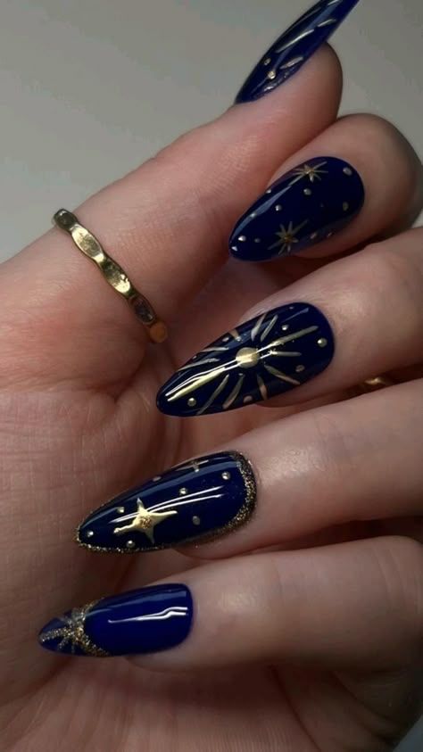 Light Blue Nail Designs, Dark Blue Nails, Navy Blue Nails, Witchy Nails, Baby Blue Nails, Gold Nail Art, November Nails, Blue Nail Designs, Blue Nail