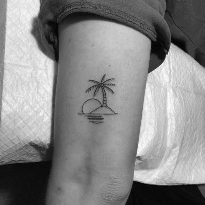 15 Beach-themed tattoos to get to feel like you're on holiday Matching Florida Tattoos, Tattoos To Get On Holiday, Beach Theme Tattoos Women, Island Tattoos For Women, Island Tattoos, Eli Tattoo, Beach Theme Tattoos, Holiday Tattoos, Beach Inspired Tattoos