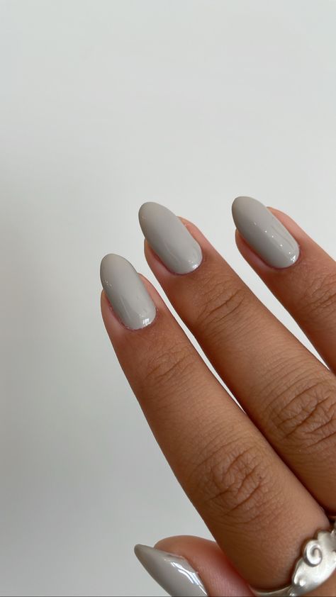 Grey And White Almond Nails, Light Grey Almond Nails, Milky Grey Nails, Light Grey French Tip Nails, Light Gray Chrome Nails, Grey Almond Acrylic Nails, Grey Nails With Chrome, Light Grey Chrome Nails, Light Gray Nail Ideas