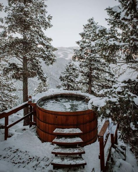 CABINOLOGY on Tumblr Colorado Homes Mountains, Romantic Mountain Cabin, Winter Cabin Honeymoon, Hot Tub Mountains, Hot Tub In The Mountains, Winter Hot Springs, Cabin In Colorado, Colorado Cabins Mountains, Colorado Cabin Aesthetic