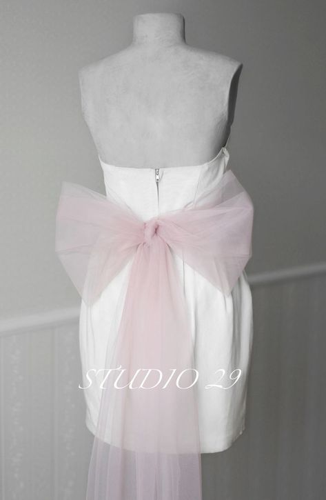 Detachable Large tulle bow belt belt for wedding dress 
#tullebow #bowbelt #bridalbow #weddingbow #detachblebow #tullesash #bridalsash #bigbowbelt #tulletail #bowtrain #tulletrain #fairyprom #maternitysash #photoshootbelt Belt For Wedding Dress, Big Bow Dress, Pink Bow Dress, Wedding Tulle, Bow Choker, Big Wedding Dresses, Tulle Bow, Bow Sash, Bow Wedding Dress