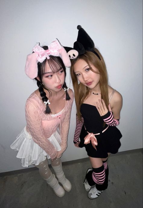 Sanrio Outfits, Classy Halloween Costumes, Matching Halloween Costumes, Trio Halloween Costumes, Pretty Halloween Costumes, Duo Halloween Costumes, Cute Couple Halloween Costumes, Holloween Costume, Trendy Halloween Costumes