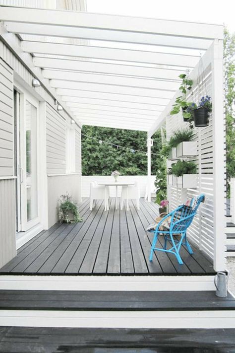 Pergola Privacy, Privacy Deck, Backyard Deck Ideas, White Pergola, Privacy Wall, Wooden Pergola, Backyard Pergola, Deck With Pergola, Pergola With Roof