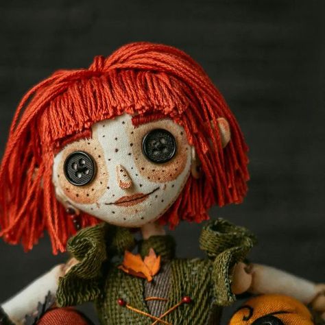 textile dolls & tutorials on Instagram: "Najaar [August Special Coraline Inspired Mini Collection, 4 of 4] ××× SHOP UPDATE: September, 1st [13:00 EDT]. For more information about how to purchase the doll, its size, price and other details see the 'In Stock' highlight on my page in about 10 minutes. ATTENTION! If you missed the previous shop updates, please note that I made a few alterations to the process of purchase. Also, I can ship to many more countries now. ××× Najaar is not the kind of person who decorates her home for Halloween in the middle of summer. She is the kind of person who keeps those decorations all year round. Autumn is a state of mind. It is a song your soul sings when it feels elated or sorrowful, forlorn or infatuated. Autumn is a comfort. And a promise.  ××× #littlefi Sewing Area, Coraline Doll, September 1st, Mini Collection, Button Eyes, Doll Tutorial, Textile Doll, Doll Maker, Coraline