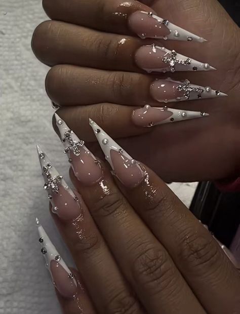 Nails Stilleto Inspiration, Stilleto Nails With Charms, French Tip Acrylic Nails With Charms, Stalitoes Nails Design, Steletoes Nails Long, Stiletto Nails With Gems, Stiletto Nails Black Women, Birthday Stiletto Nails, Stiletto Nails Designs Classy