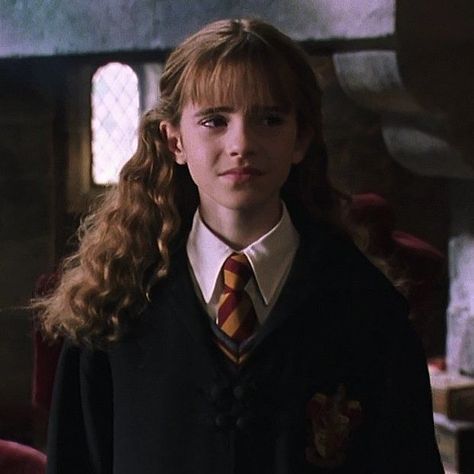 Hermione Granger Icons, Emma Watson Icons, Halloween Dark Academia, Hermione Granger Outfits, Granger Aesthetic, Hermione Granger Aesthetic, Cinema Aesthetic, Emma Watson Harry Potter, Ron Weasley Hermione Granger