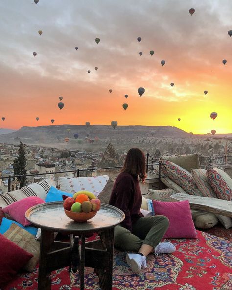 La mia prima volta in Turchia, tra Istanbul e Cappadocia Cave Hotel, Cappadocia Turkey, Red Tour, Best View, Turkey Travel, Top Travel Destinations, Travel Instagram, Travel Inspo, Travel Lifestyle