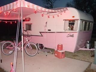 vintage caravans on pinterest | ... vintage caravan cassiefairy com my little vintage caravan project Camping Chic, Pink Camper, Pink Trailer, Shasta Camper, Chuck Box, Retro Caravan, Camping Trailers, Vintage Rv, Vintage Caravan