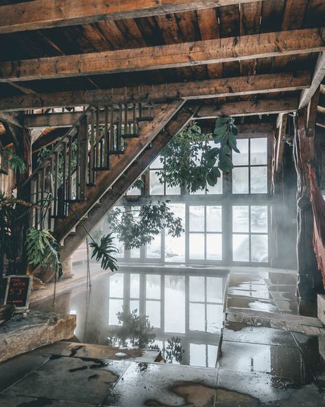 Indoor natural hot spring at the Dunton Hot Springs resort in Colorado. - Imgur Dunton Hot Springs, Green House Design, Industrial Interior Design, Industrial Interiors, Spring Resort, Decor Pillows, Earthship, Hot Spring, Full House