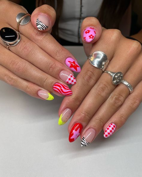 these need their own moment - - #nailtech #nails #geloverlay #promnails #nailtech #nails #nailart #summernails #fallnails #nailart #summer #brightnails #cutenails #summernailinspo #nailinspo #utahnails #nailideas #woodscross #bountiful #smallbuisness #halloweennails #handpainted #bountifulnailsalon #woodscrossnailsalon #woodscrosssalon #bows #thanksgivingnails #christmasnails #holidaynails Crazy Nails Ideas, 21st Nails, Summer Nails Bright, Nailart Summer, Freestyle Nails, Teen Nails, Nyc Nails, Retro Nails, Minimal Nails