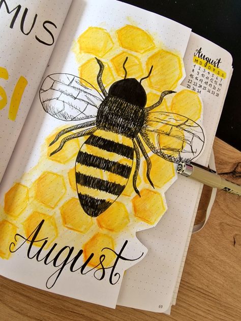 Bees Journal Ideas, August Journal Page, Bujo Bee Theme, Bee Bujo, August Journal Ideas, August Title, Bee Bullet Journal, Bees Drawing, August Bujo