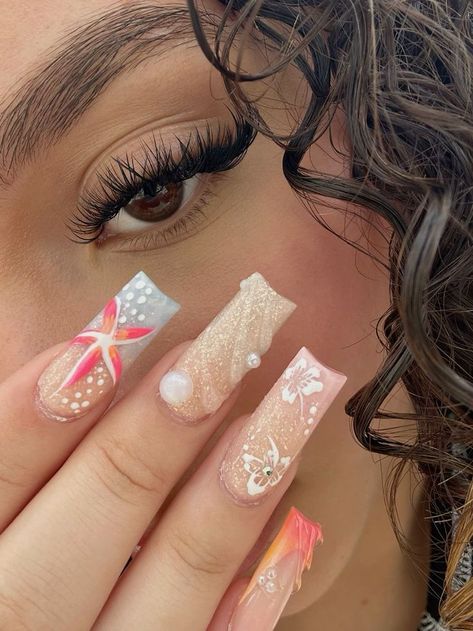 Summer Ideas For Nails, Summer Inspired Nails Acrylic, Beach Nails Designs Acrylic, Nail For The Beach, Summer Gel X Nails Square, Summer Nails Different Designs, Sparkle Nail Art Designs, Cute Summer Nails Designs Beach, Cool Nail Inspo Summer