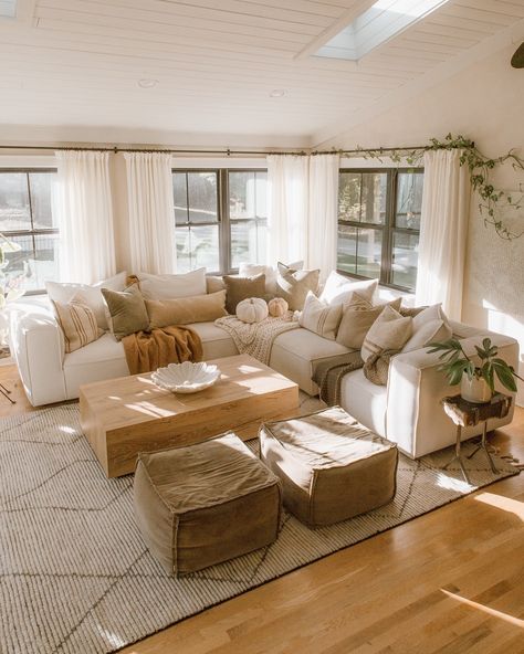 Beige Sectional Living Room, Cream Couch Living Room, Brown And Green Living Room, Beige Couch Living Room, White Couch Living Room, Beige Couch, Couches Living, Beige Living Rooms, Neutral Living Room