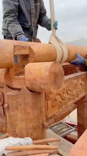 Wooden Wagon Wheels, Ancient Chinese Architecture, Woodworking Projects Furniture, Carpentry Tools, Woodworking Plans Diy, Chinese Architecture, Wagon Wheel, Timber Framing, Ancient Chinese