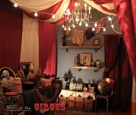 | Circus Themed Living Room - I LOVE IT, minus the creepy clowns: Living ... Circus Bedroom, Circus Room, Circus Decor, Living Room Halloween Decor, Vintage Circus Theme, Halloween Living Room Decor, Creepy Circus, Vintage Circus Party, Halloween Living Room