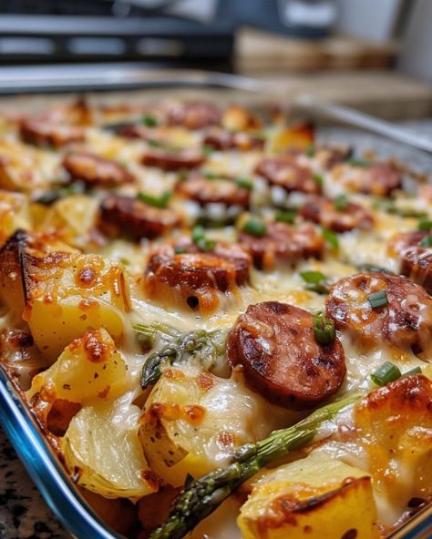 Dad-in-law always wants this when he's here – he can't get enough! Ideas For Sausage Dinners, Meals To Make For Large Groups, Country Meals Southern Style, One Pan Meals Easy, Dinners With Potatoes, Baked Kielbasa, Polish Food Recipes, Cooktop Cove, Sausage Dishes