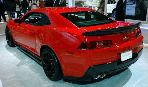 Red Hot Z/28 Pics from the Toronto Auto Show - Camaro5 Chevy Camaro Forum / Camaro ZL1, SS and V6 Forums - Camaro5.com Garage Quotes, Camaro 2018, Ferrari F430 Spider, Ferrari F430, Camaro Zl1, Pre Production, Camaro Ss, Red Car, Car Guys