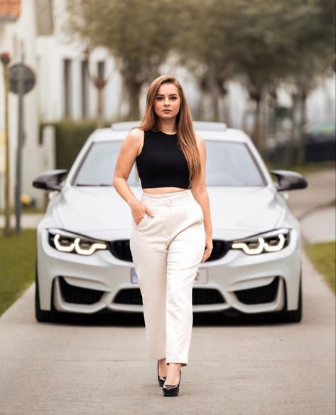 New Car Photo, Classic Car Photoshoot, Shooting Couple, Prom Photoshoot, Car Poses, Desi Fashion Casual, Photography Posing Guide, Stylish Photo Pose, Portrait Photography Poses