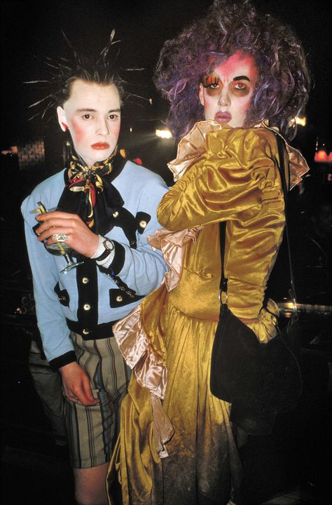 Trojan and Mark at Taboo, 1986 #fashion #80s #club #drag #opulence #more #maximalism #style #street #color Punk Goes Pop, Ying Gao, Derek Ridgers, Michael Alig, Leigh Bowery, Blitz Kids, Pierrot Clown, Drag Make-up, Stranger Things Steve