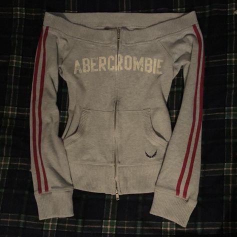 read shop policies before buying!! 🍀
 
vintage... - Depop Baggy Aesthetic, Vintage Abercrombie And Fitch, Soft Streetwear, Abercrombie (women), Vintage Abercrombie, Vintage Jumper, Depop Vintage, 2000s Fashion Outfits, Cool Jackets