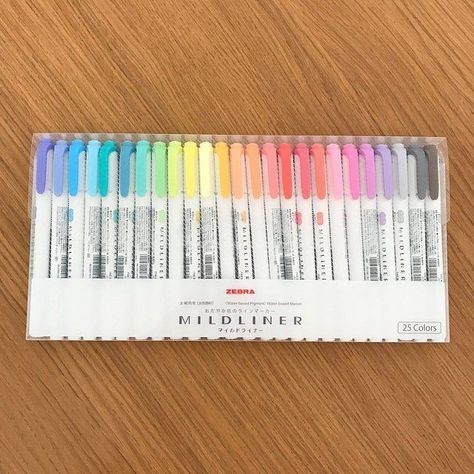 Mildliner Aesthetic, Rainbow Organization, School Suplies, Stationery Obsession, Zebra Mildliner, Aesthetic Notes, Kawaii School Supplies, Study Stationery, Cool School Supplies