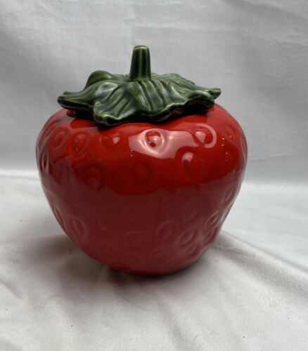 Vtg Ceramic Strawberry Cookie Jar Canister House Of Webster | eBay Strawberry Cookie Jar, Cookie Jar Pottery, Ceramics Butter Dish, Lidded Vessels Ceramic Pottery, Ceramic Coil Projects, Ceramic Containers, Lidded Jars Pottery, Ceramic Jewelry Box, Pottery Jars