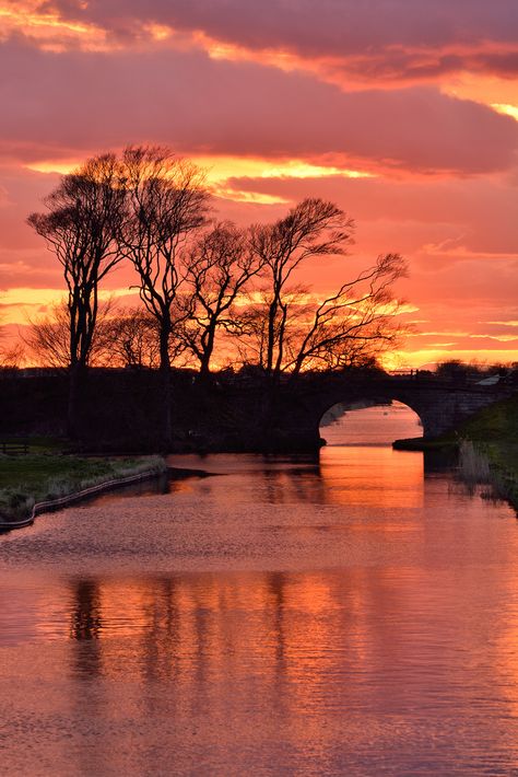 Lancashire England, Oceanography, Picture Beautiful, Winter Sun, Sunset Nature, Best Sunset, Gorgeous Sunset, Sunset Wallpaper, Landscape Pictures