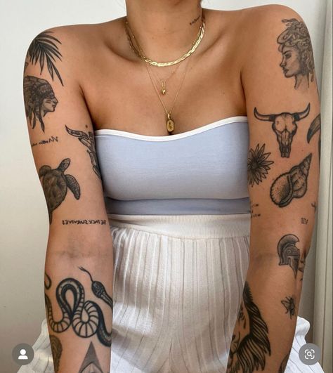 Longhorn Tattoo, Many Tattoos, Traditional Black Tattoo, Retro Tattoos, Elbow Tattoos, Hand Poked Tattoo, Stylist Tattoos, Arm Tattoos For Women, Discreet Tattoos