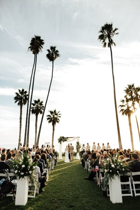 Venue Aesthetic, Wedding Invitation Design Modern, Lilac Wedding Bouquet, Orange County Wedding Venues, California Beach Wedding, Beach Club Wedding, Wedding Orange, Glam Glow, Wedding Photography Bride