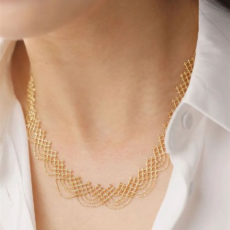 Product information: Purpose: self-use Material: 18K gold Specification: K yellow rainbow lace necklace K white rainbow lace necklace Length: lace part 21cm, total length 45cm Packing list： Necklace X1PCS €2.302,95 Gold Lace Necklace, Necklace K, Rainbow Laces, 18k Gold Necklace, Lace Necklace, Rainbow Necklace, White Rainbow, Neck Chain, Gold Necklace Women